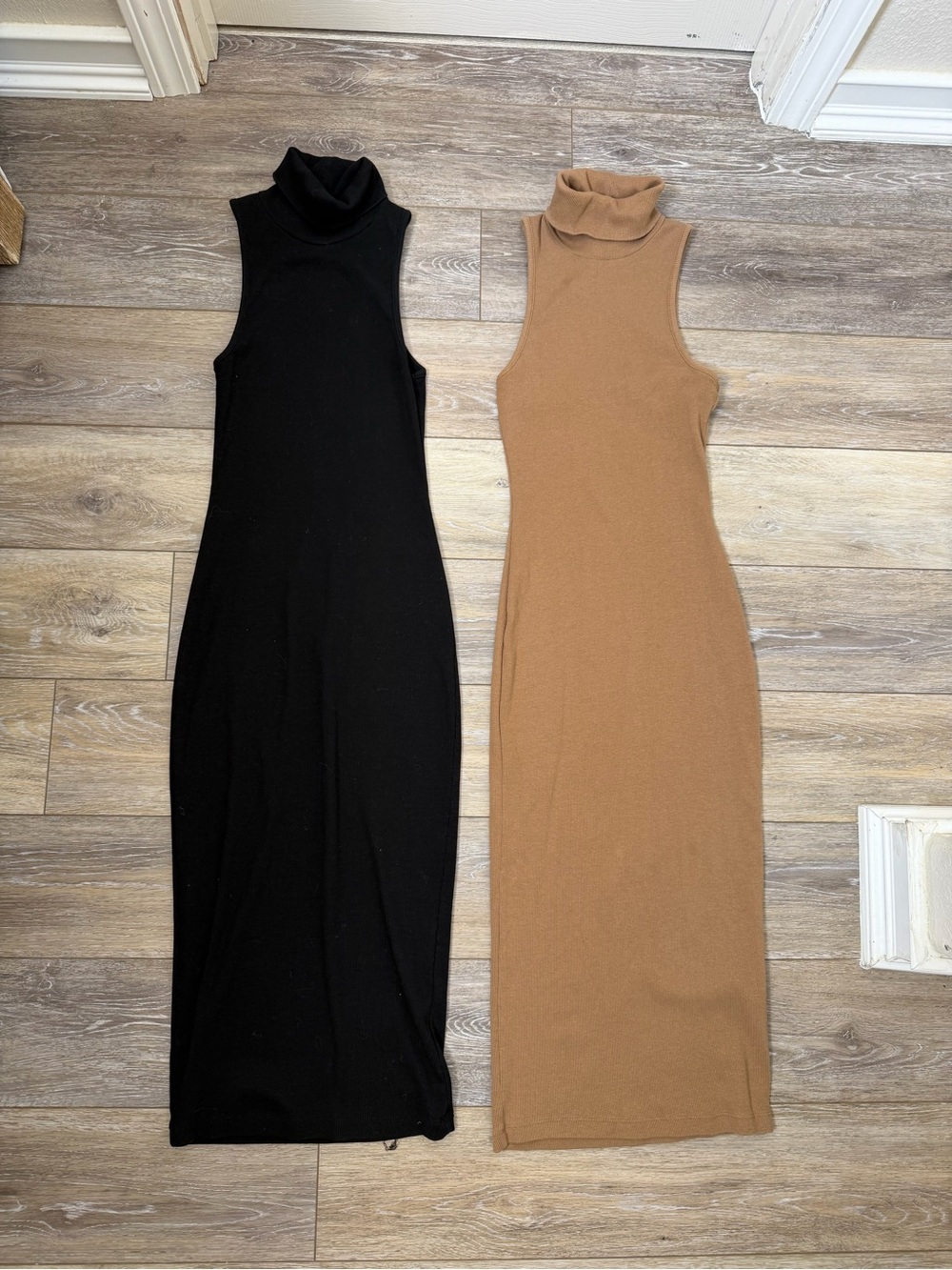 Zara Sleeveless Turtleneck Knit Midi Dress in Black and Camel Sz S